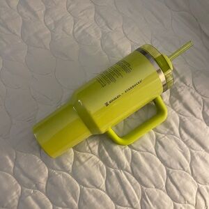 Stanley X Starbucks Lime Green 40oz Adventure Quencher - NWT